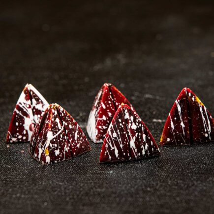 ייצור שוקולדים ופרלינרים ללא סוכר